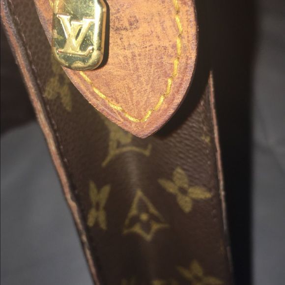 Authentic Vintage Louis Vuitton Toiletry 26 - Picture 4 of 8